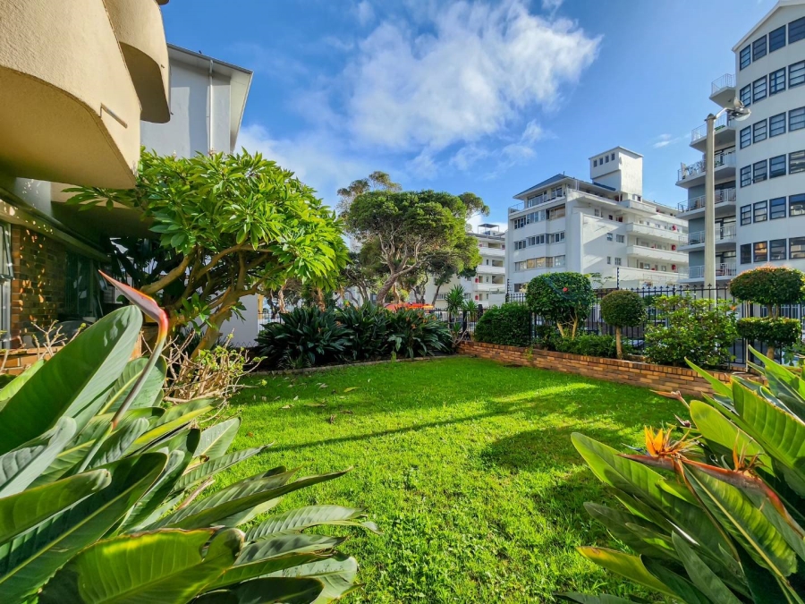 To Let 2 Bedroom Property for Rent in Sea Point Western Cape